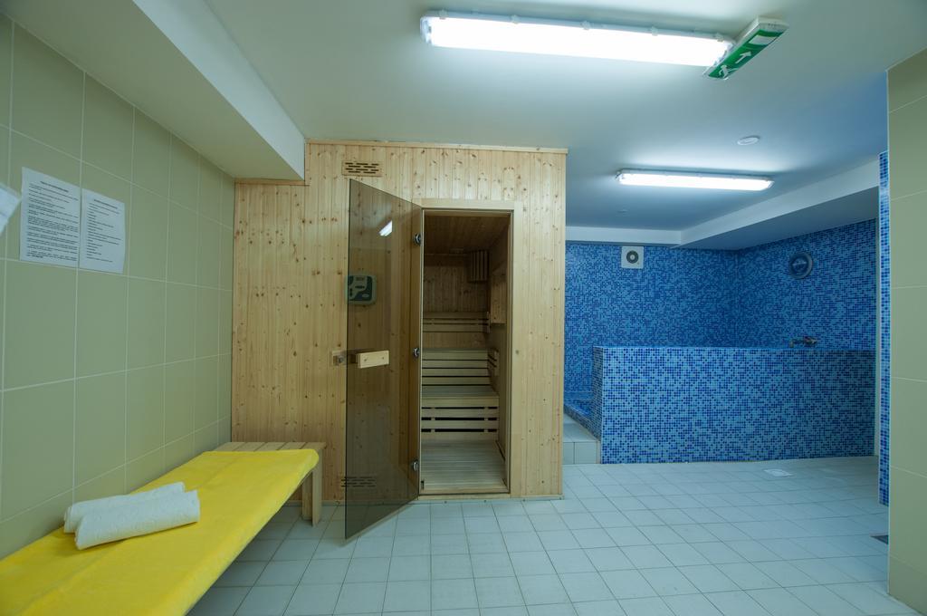 Hotel Saris บาร์เจโอ ภายนอก รูปภาพ
